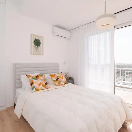 Apartment Liv - Heavenly Rooftop Flat In Koukaki Athens